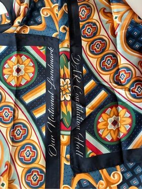 DAR Constitution Hall square neck scarf 35” x 35”